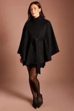 Coast Cape D'occasion Ceinturée Avec Détail De Boutons En Perles Fantaisie<Femme Manteaux Et Vestes D’Automne|Vestes & Manteaux