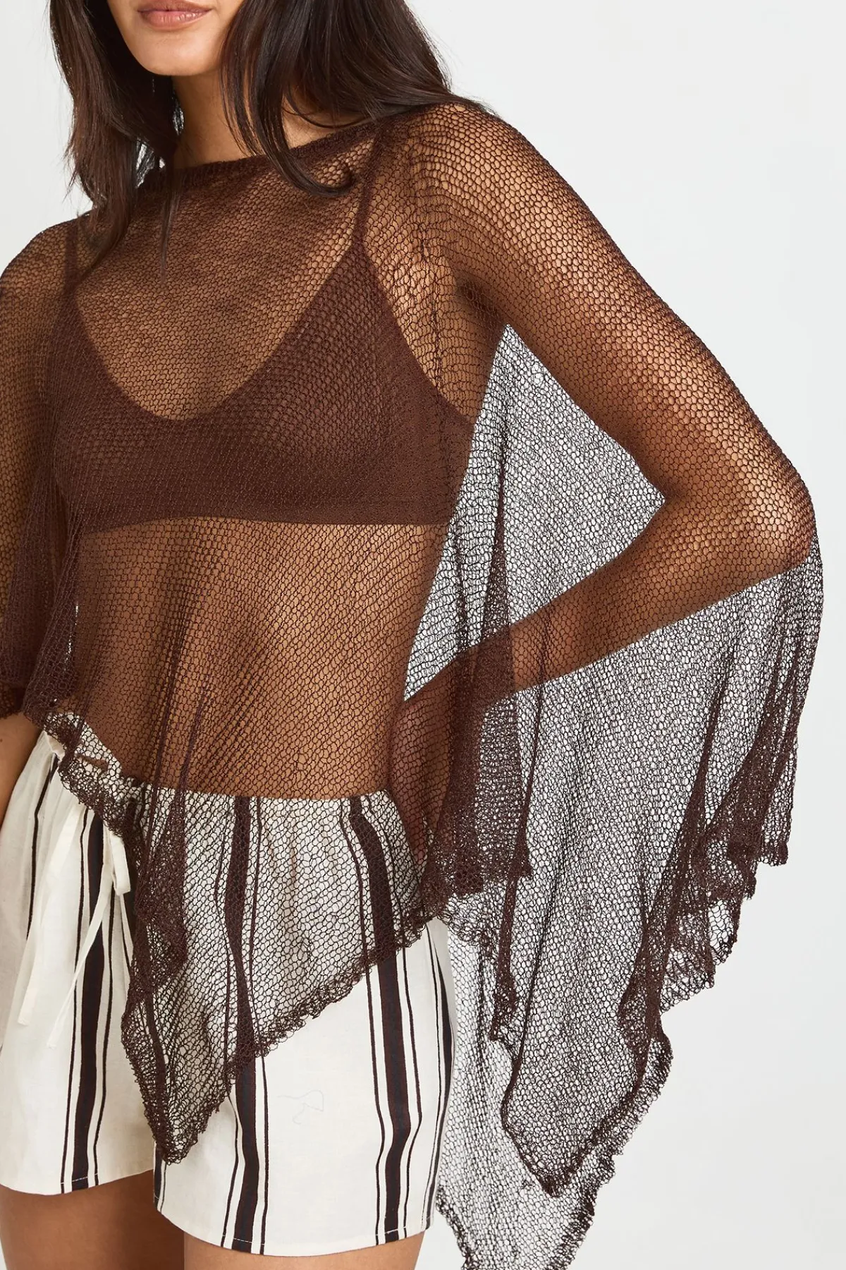 boohoo Cape Légère En Crochet Tricoté<Femme Looks Chocolat|Pulls Et Gilets