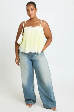 boohoo Caraco Grande Taille À Détails De Dentelle<Femme Satin Et Dentelle|Tops