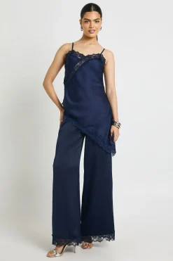 boohoo Caraco Long en Satin avec Dentelle Contrastante<Femme Satin Et Dentelle|Tops
