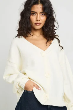 Cardigan boyfriend oversize avec corsage floral