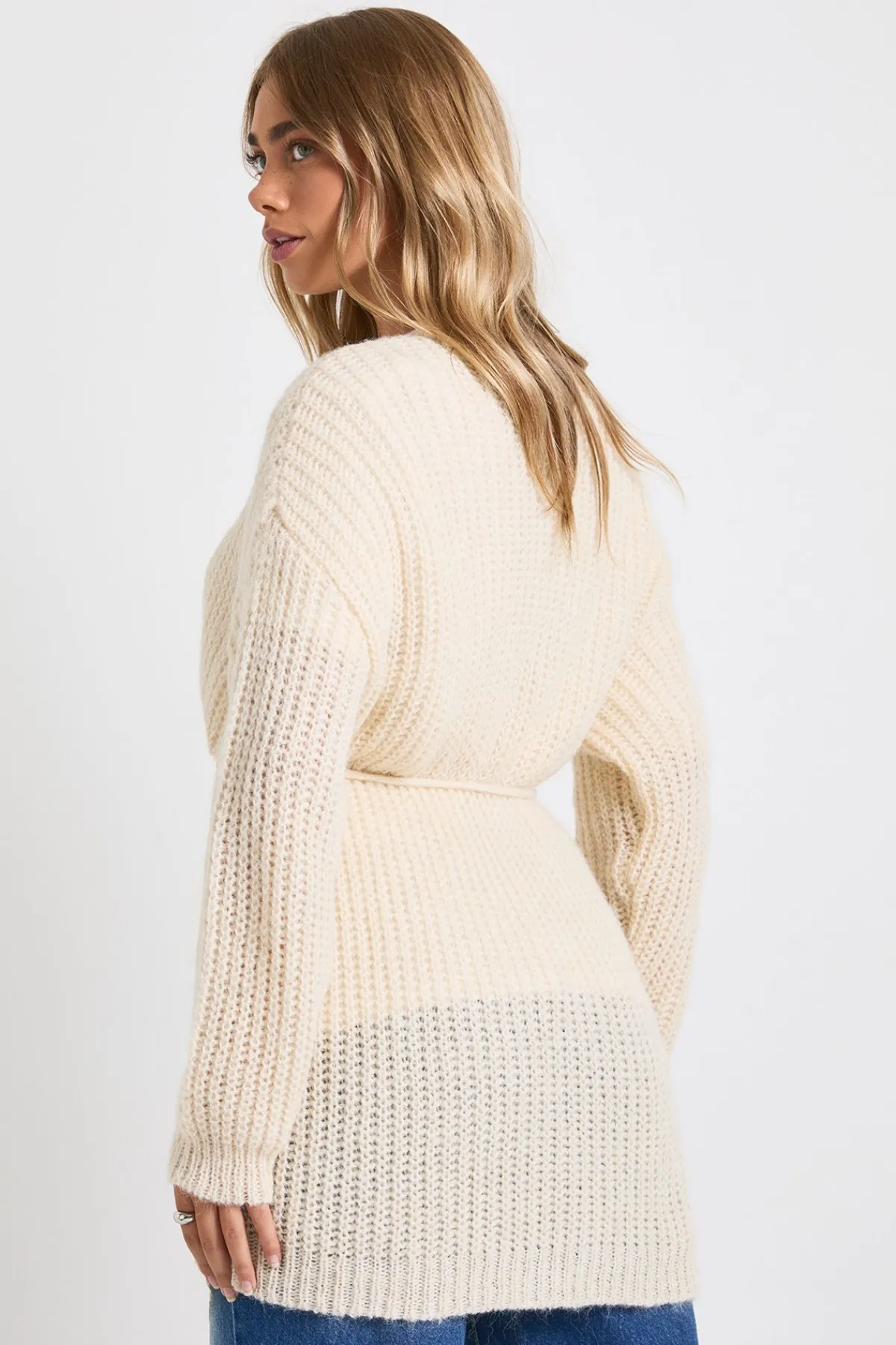 boohoo Cardigan boyfriend oversize en maille douce à nouer à la taille<Femme Pulls Et Gilets|Toutes Les Mailles