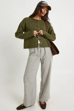 boohoo Cardigan à col rond en maille douce<Femme Pulls Et Gilets|Toutes Les Mailles