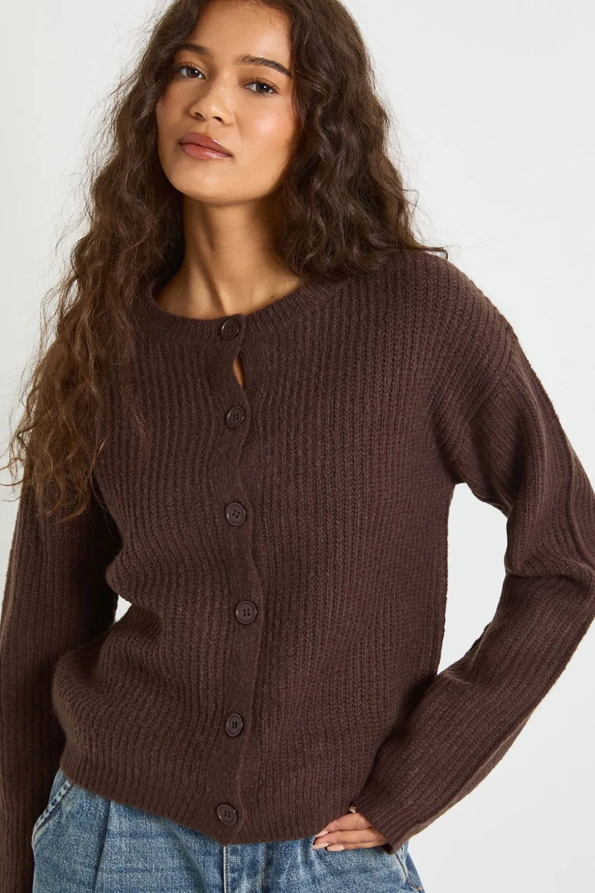 Cardigan à col rond tricoté en grosse maille ultra doux