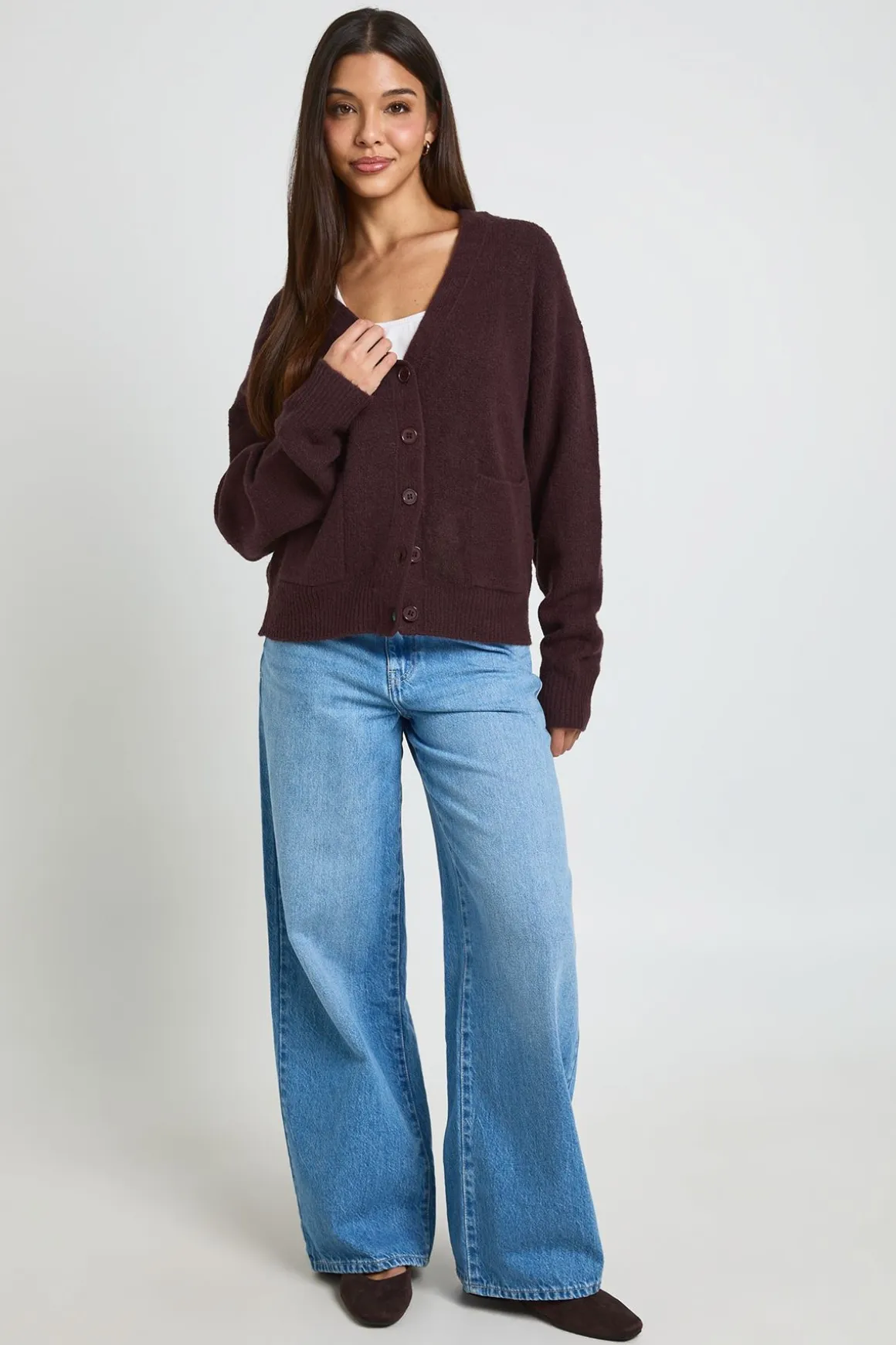 Cardigan En Maille Douce À Col V Avec Poches Détaillées