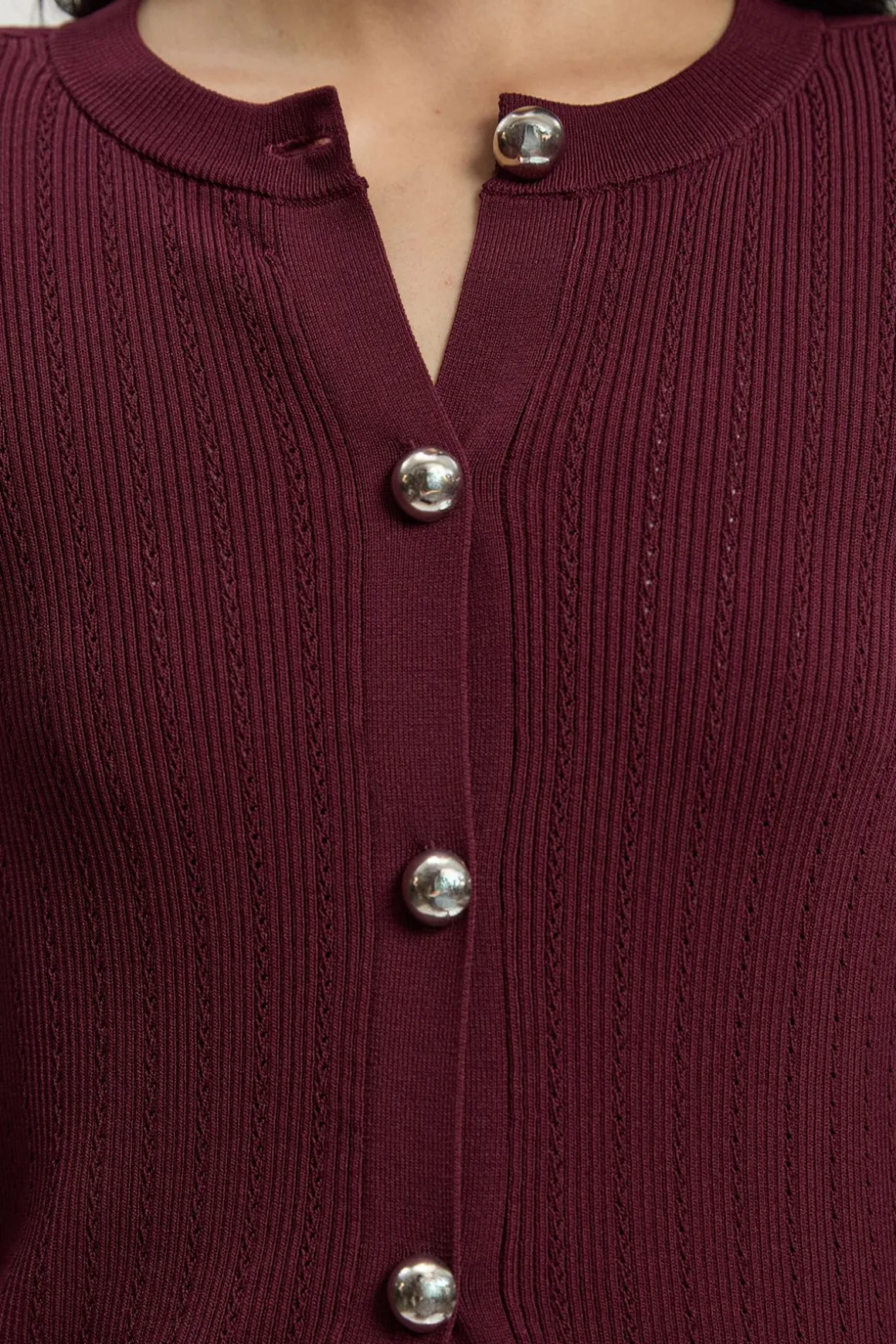 Cardigan Long Tricoté à Boutons Bombés