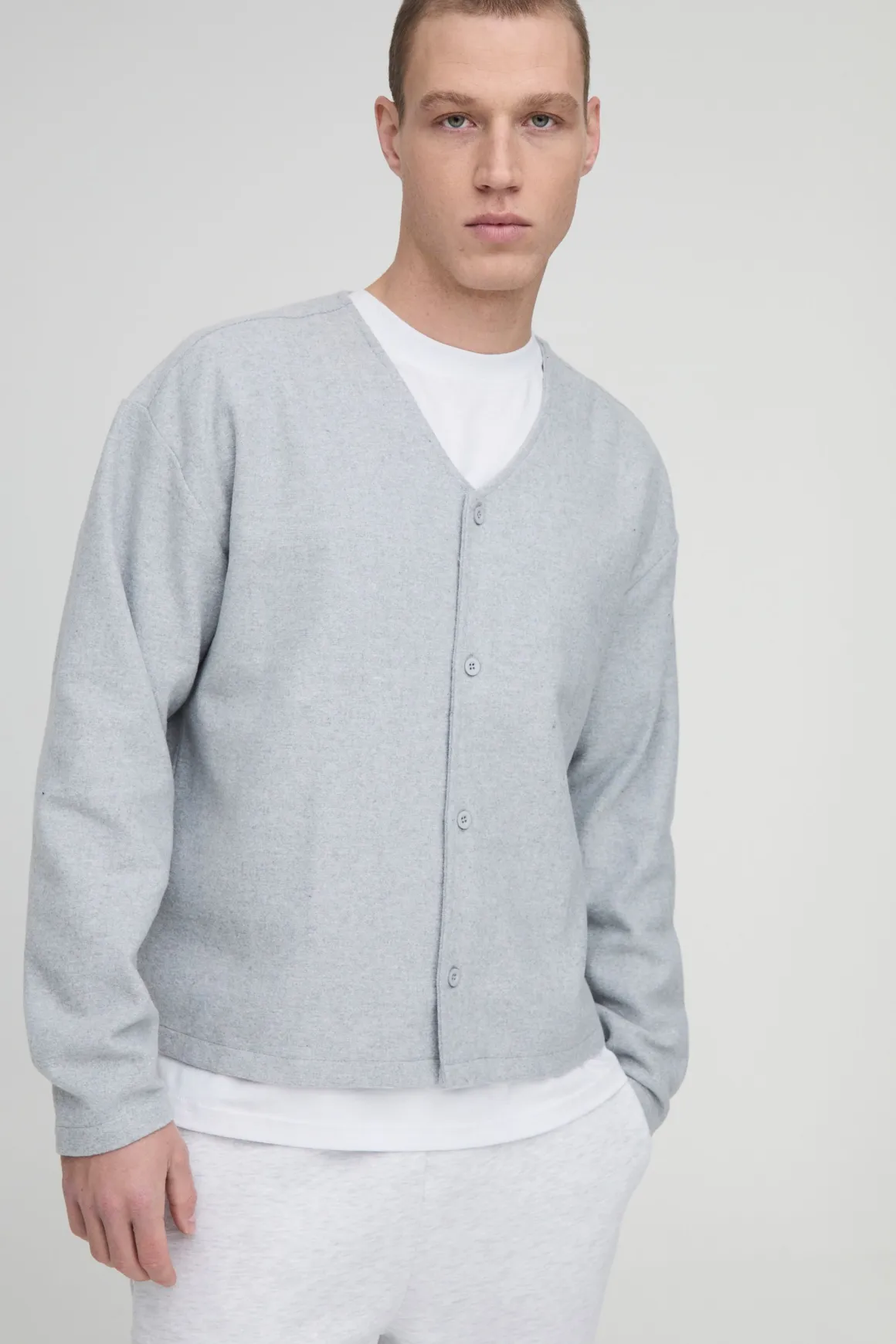 Cardigan tricoté au look laine boxy
