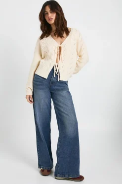 Cardigan tricoté avec détail pointelle et devant noué