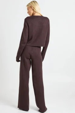 Cardigan tricoté à col rond avec détails de poche et pantalon à jambes larges