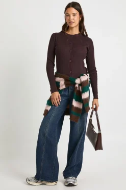 Cardigan tricoté côtelé à col montant et boutonné