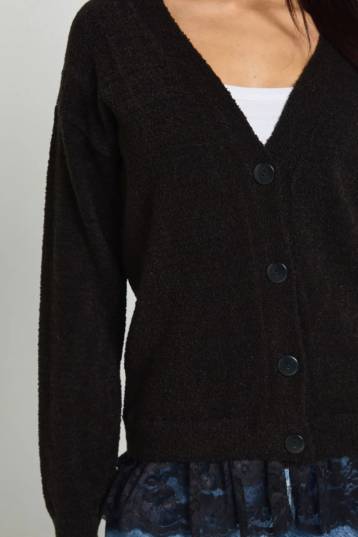 Cardigan Tricoté à Ourlet Bordé de Dentelle