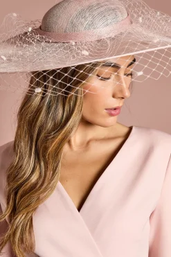 Chapeau à Large Bord en Résille