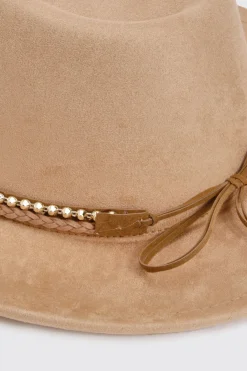Chapeau Western avec détail de garniture tressée