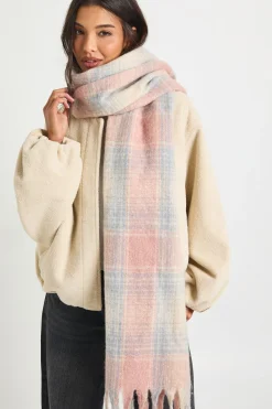 boohoo Écharpe ample à carreaux, à pampilles et duveteuse< Écharpes|Écharpes Et Gants
