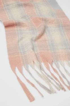 boohoo Écharpe ample à carreaux, à pampilles et duveteuse< Écharpes|Écharpes Et Gants