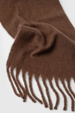 boohoo Écharpe ample à pampilles duveteuses< Looks Chocolat|Écharpes