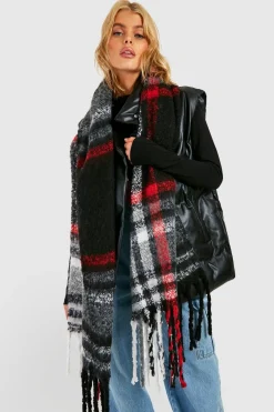 boohoo Écharpe à franges à gros carreaux noirs et rouges< Écharpes|Écharpes Et Gants
