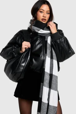 boohoo Écharpe tricotée à pampilles à carreaux contrastés< Écharpes|Écharpes Et Gants