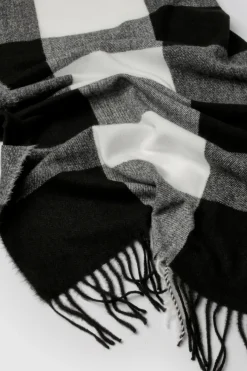 boohoo Écharpe tricotée à pampilles à carreaux contrastés< Écharpes|Écharpes Et Gants