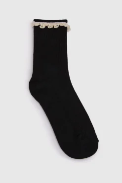Chaussettes Noires Côtelées À Volants