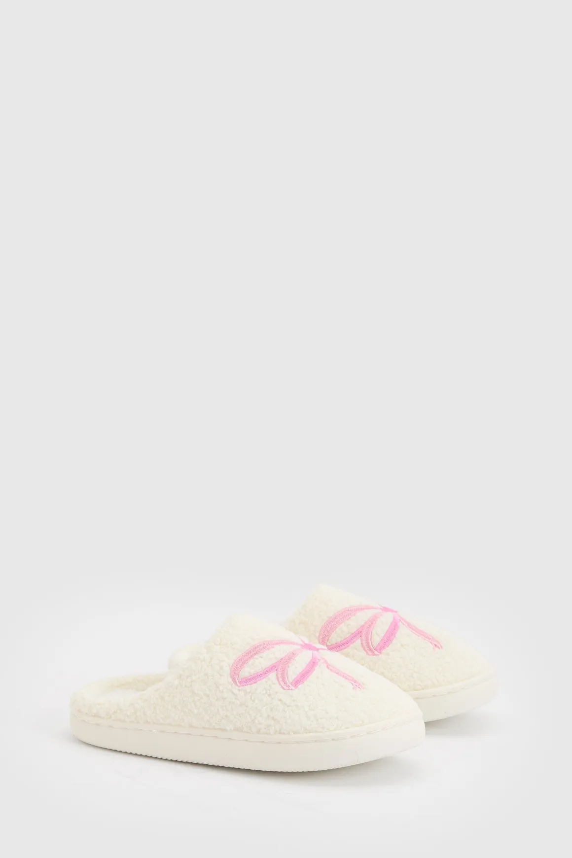 Chaussons Moelleux Brodés Avec Nœud