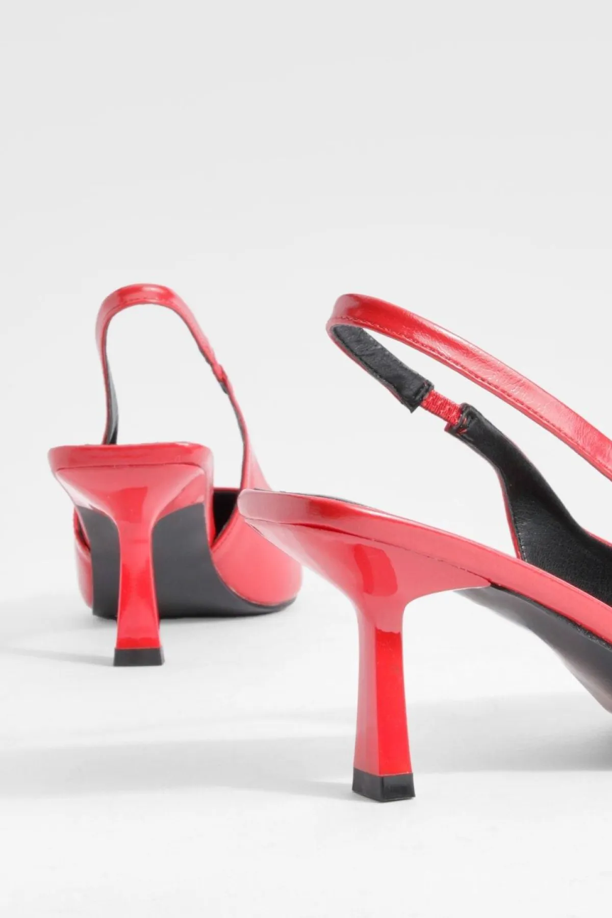boohoo Chaussure de cour à talon bas stiletto à bride arrière< Chaussures Festives|Chaussures À Talons