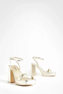 Chaussure plateforme minimaliste à large ajustement avec bout carré métallique