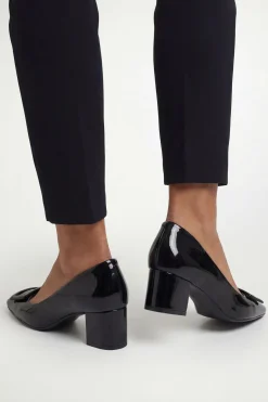 Chaussures De Cour Danny En Synthétiquecuir Verni À Bout Carré Avec Boucle Recouverte Et Talon Bloc Moyen