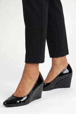Chaussures De Ville À Bout Amande Avec Empiècement, Talon Compensé Moyen, Coupe Large