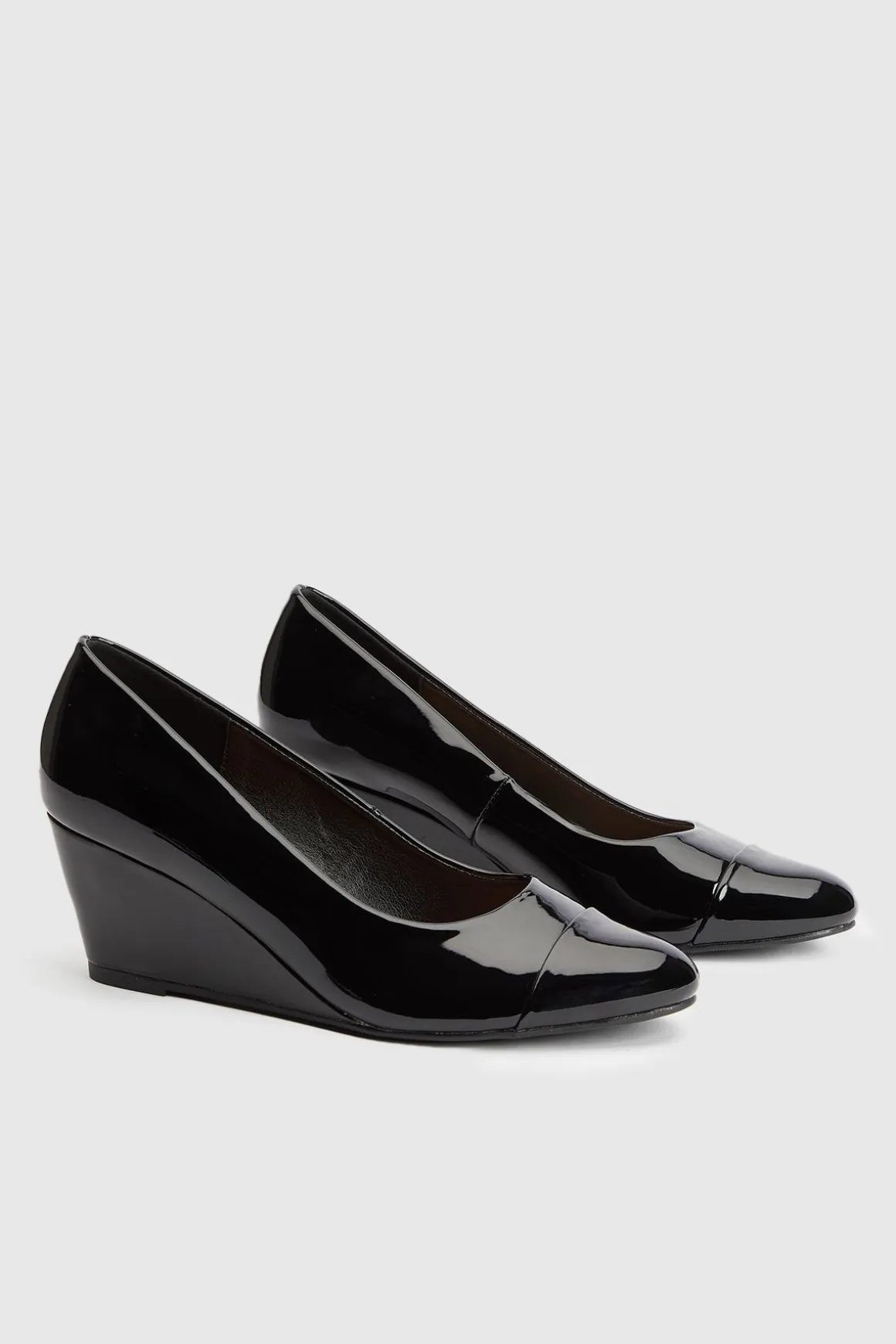 Chaussures De Ville À Bout Amande Avec Empiècement, Talon Compensé Moyen, Coupe Large