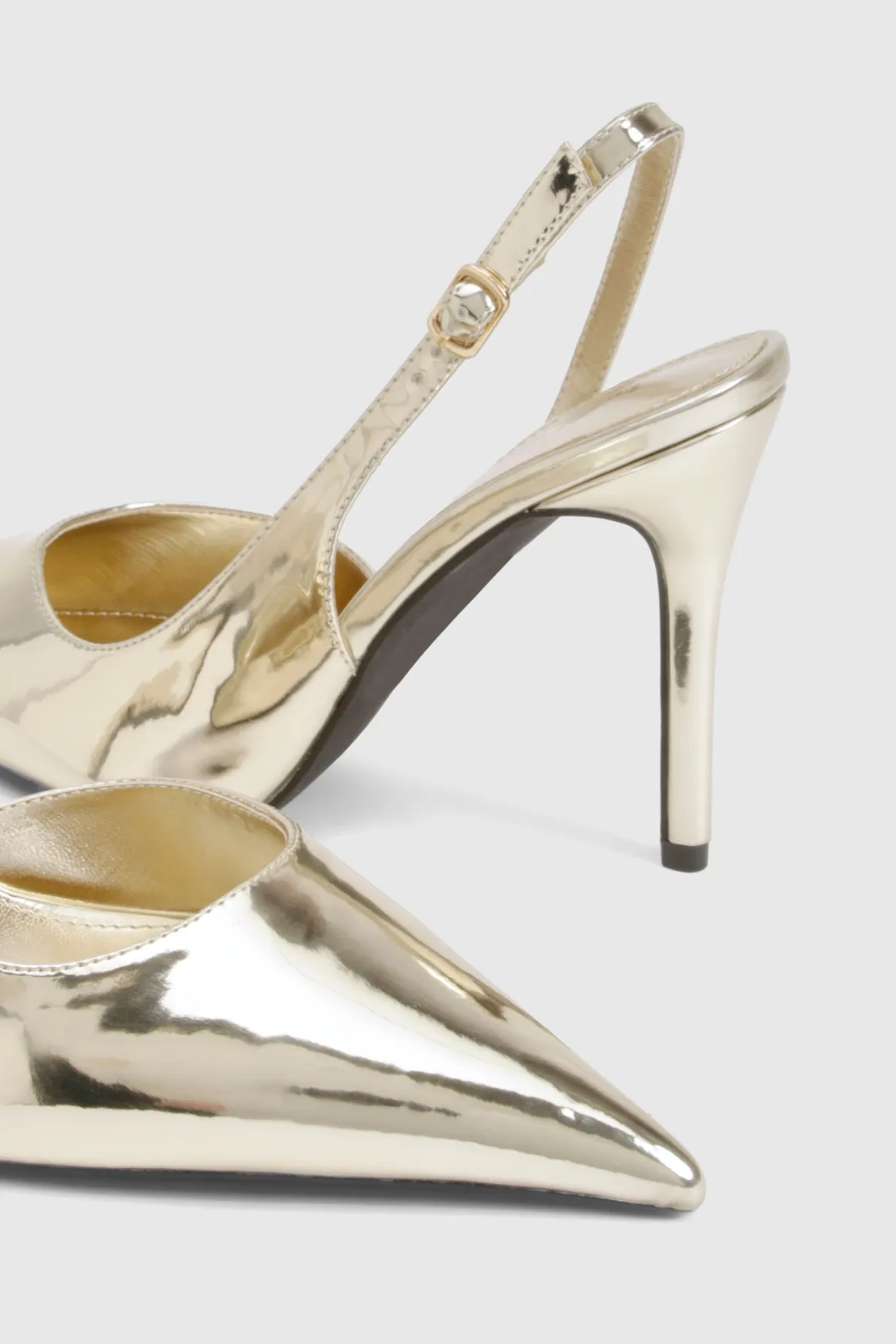 Chaussures de ville à bride arrière métalliques à talons hauts