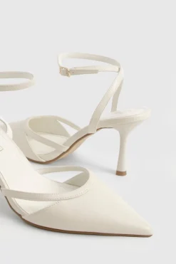 Chaussures de ville à détail découpé