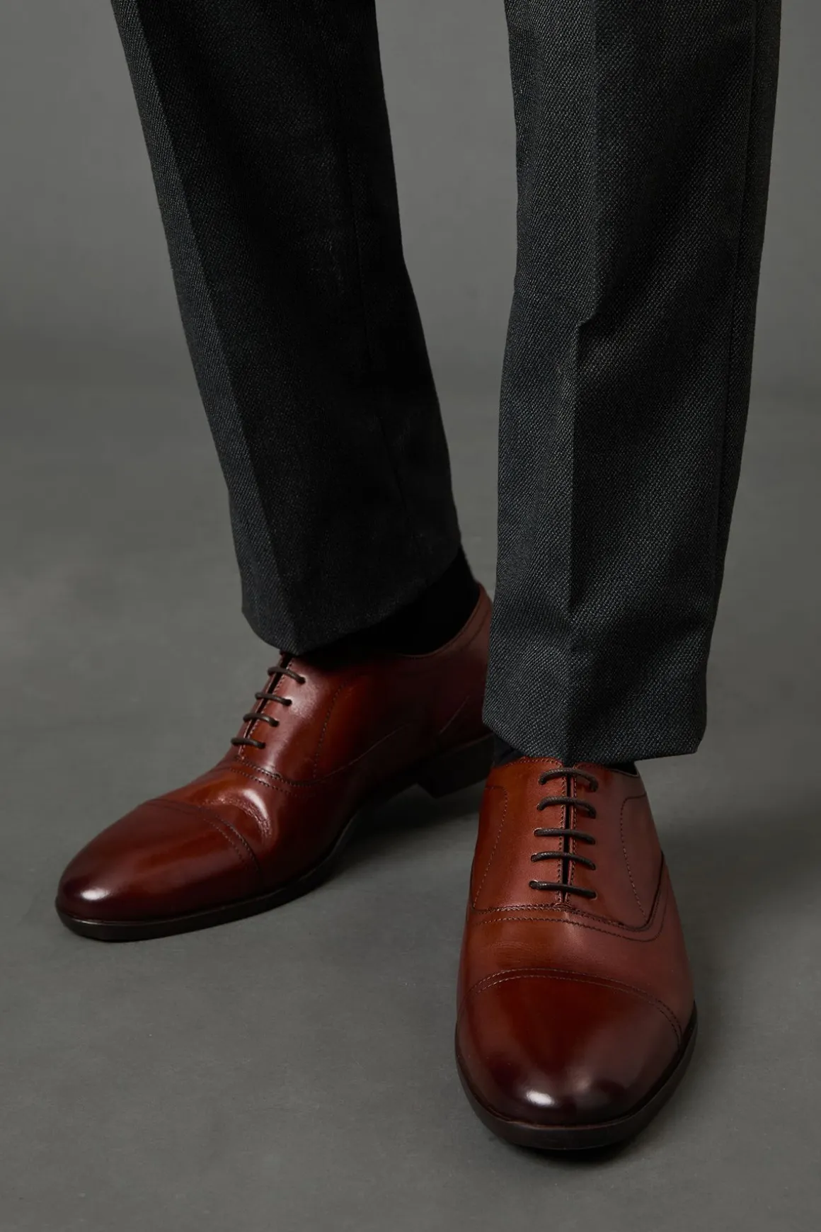 Chaussures Oxford Richelieu en Cuir Tan avec Bout Rapporté