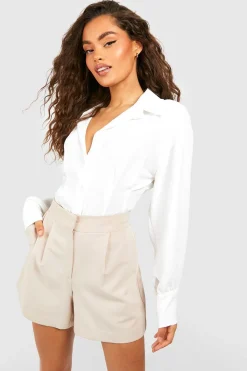 boohoo Chemise ajustée à détail de couture en contour martelé<Femme Tops