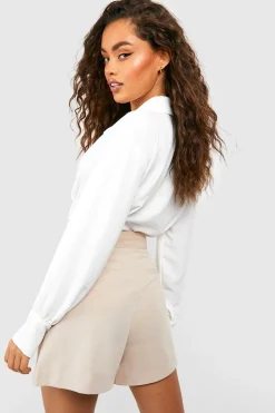boohoo Chemise ajustée à détail de couture en contour martelé<Femme Tops