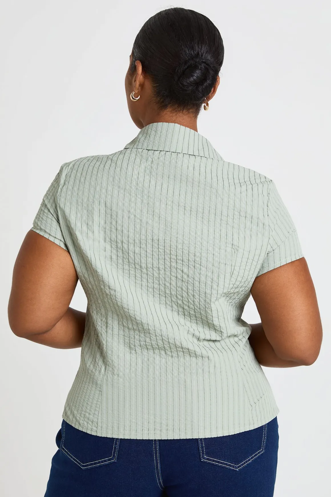Chemise Ajustée À Rayures Grande Taille Avec Manches Courtes