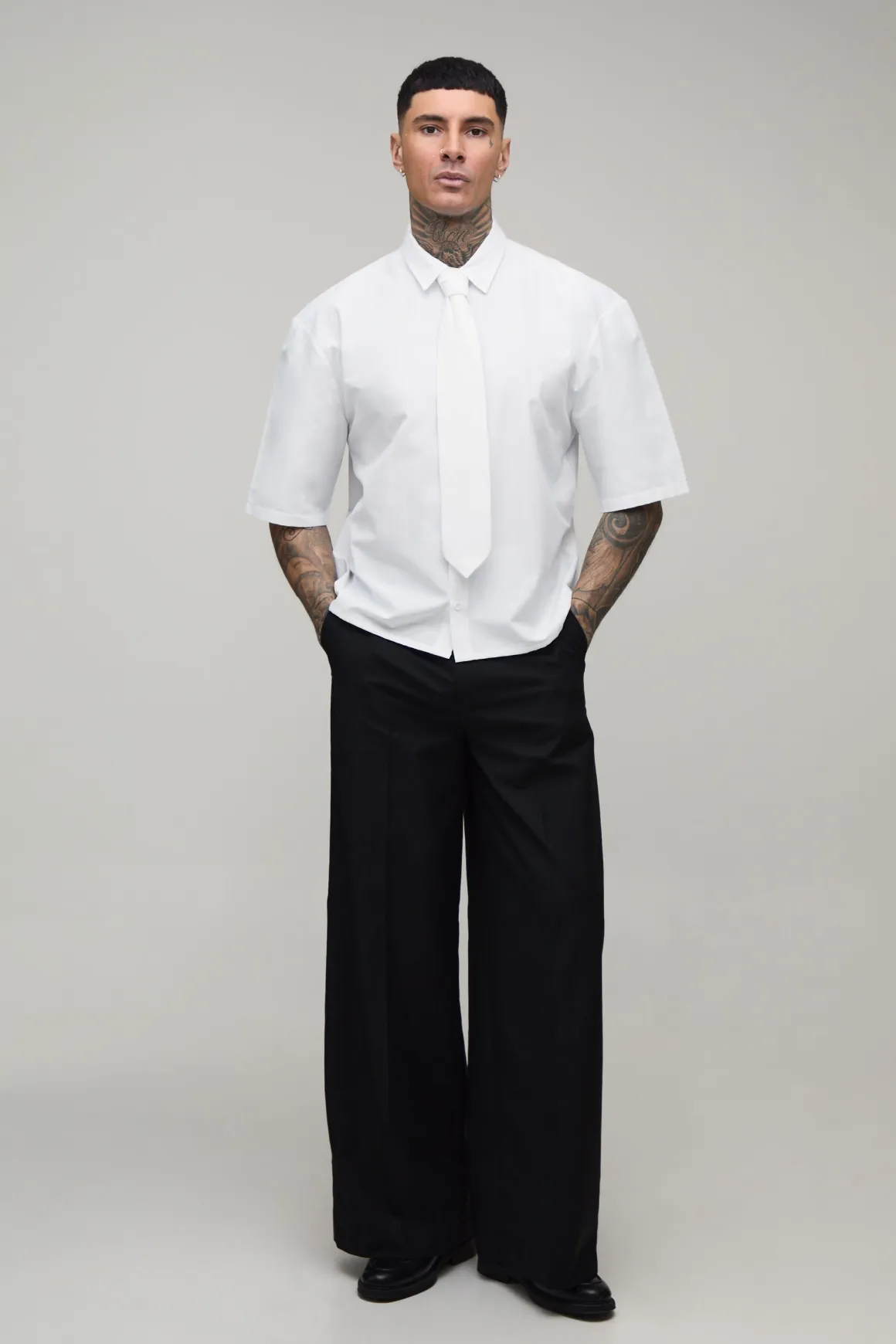 Chemise Ample Oversize À Manches Courtes Avec Cravate
