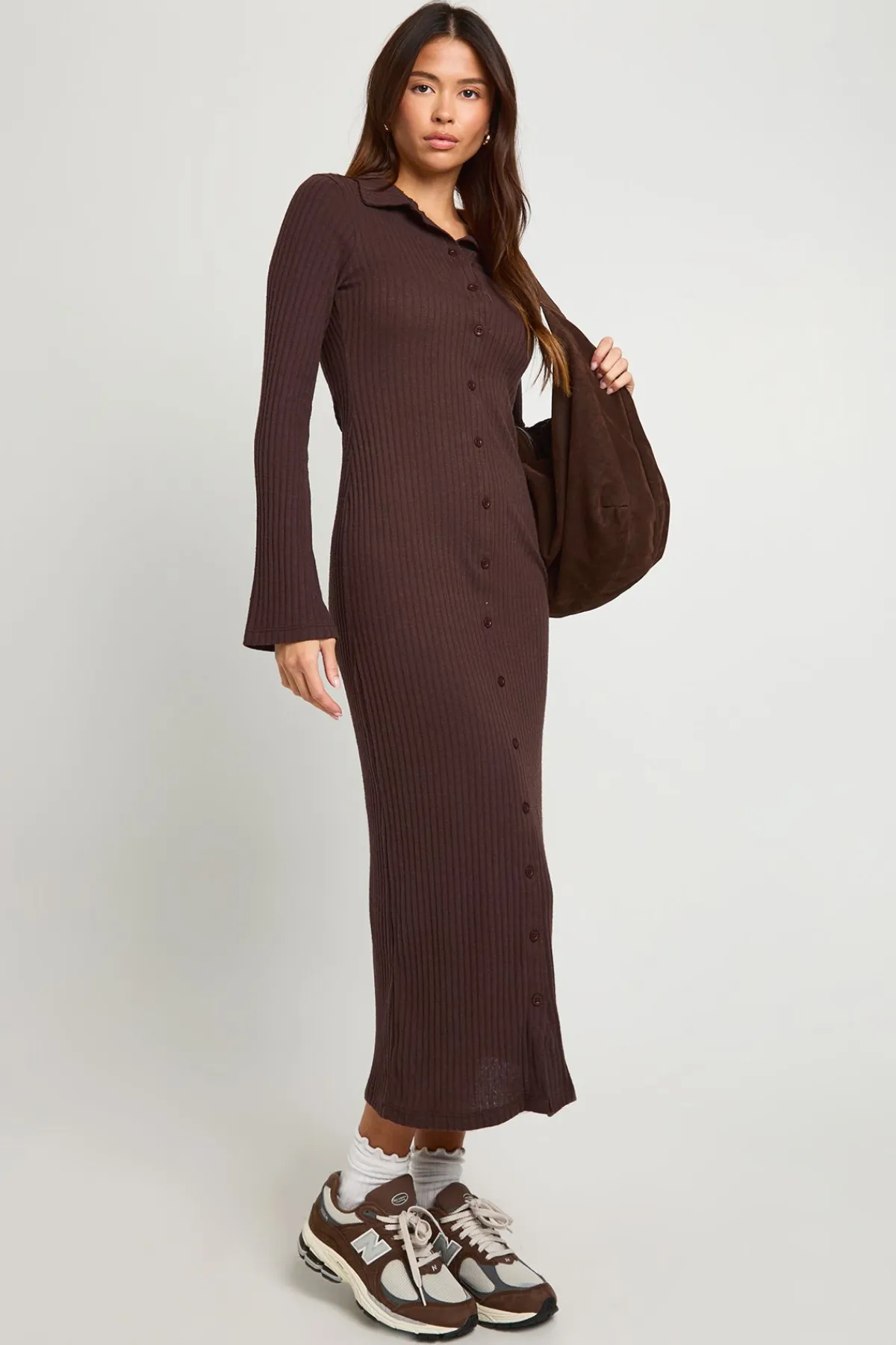 boohoo Chemise boutonnée à col côtelé Robe midaxi<Femme Looks Chocolat|Robes Moulantes
