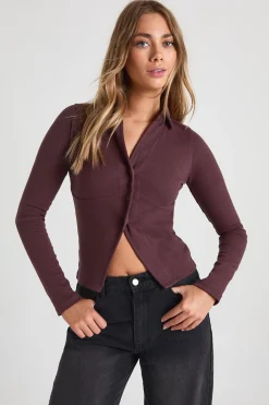 boohoo Chemise à boutons côtelés, col traversant et ourlet fendu<Femme Looks Chocolat|Tops