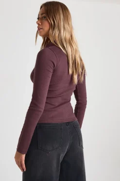 boohoo Chemise à boutons côtelés, col traversant et ourlet fendu<Femme Looks Chocolat|Tops