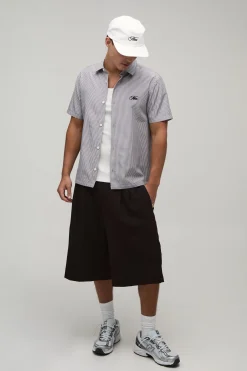 Chemise Boxy Crop À Manches Courtes Avec Dos Rayé Et Imprimé Fruits