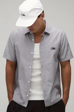 Chemise Boxy Crop À Manches Courtes Avec Dos Rayé Et Imprimé Fruits