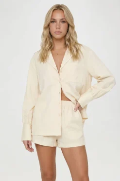 Chemise Boyfriend Et Short Décontracté Aspect Lin