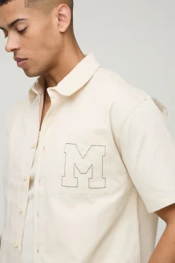 Chemise brodée à manches courtes oversize et coupe boxy