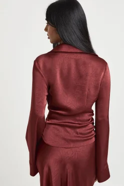 Chemise Cache-cœur À Détails De Finitions En Satin Texturé