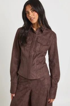 boohoo Chemise Cintrée en Synthétique<Femme Looks Chocolat|Tops