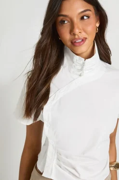 boohoo Chemise À Col Montant Froncé Et Manches Courtes<Femme Tons Neutres|Tops D’Automne