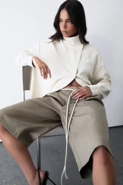 Chemise À Col Montant Pêché Avec Boutonnage Asymétrique