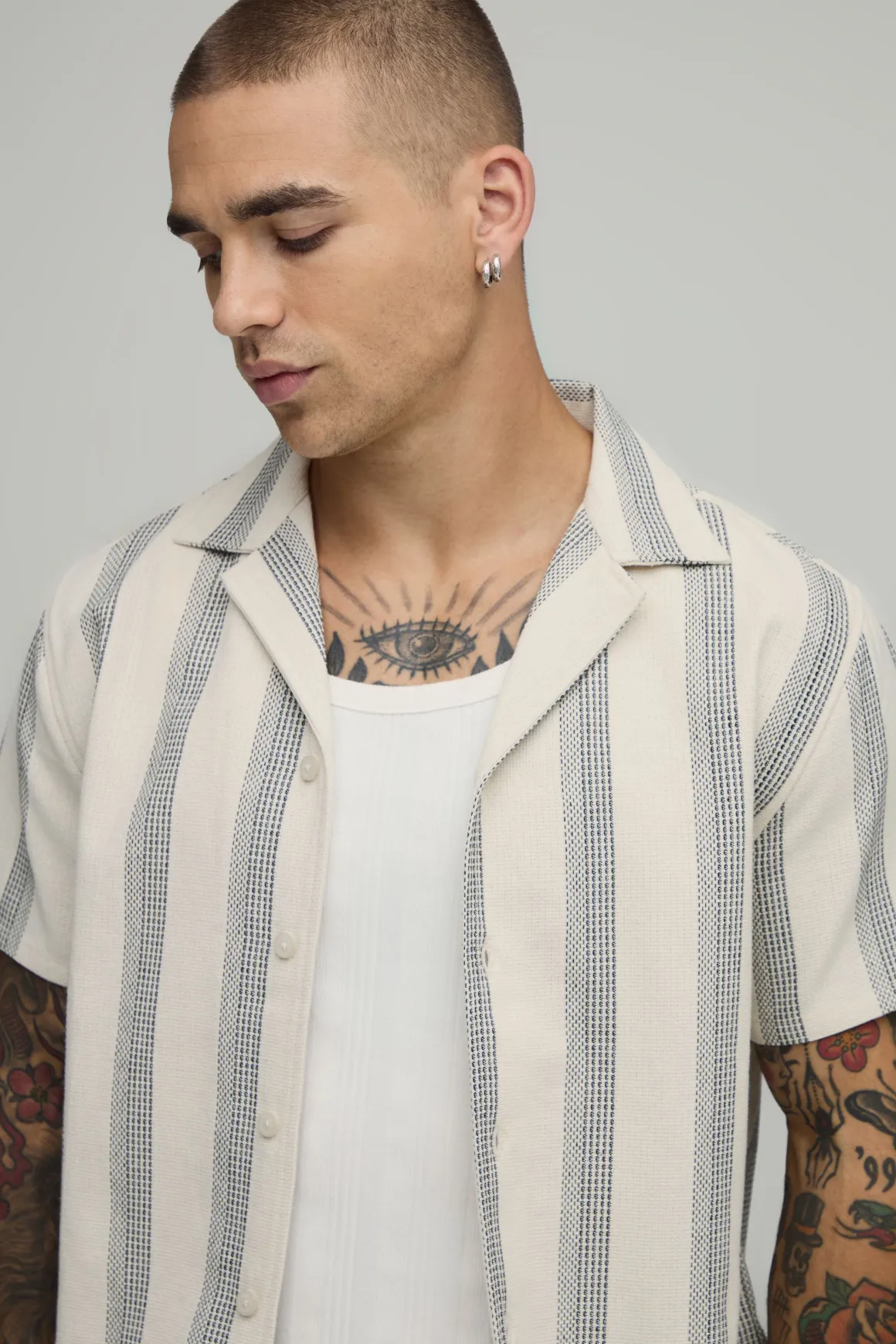 Chemise À Col Ouvert À Manches Courtes À Rayures Larges Coupe Regular