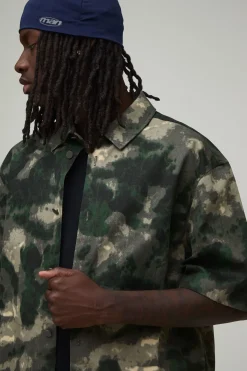 boohooMAN Chemise Coordonnée Camouflage Délavé Manches Courtes Coupe Ample<Homme Chemises